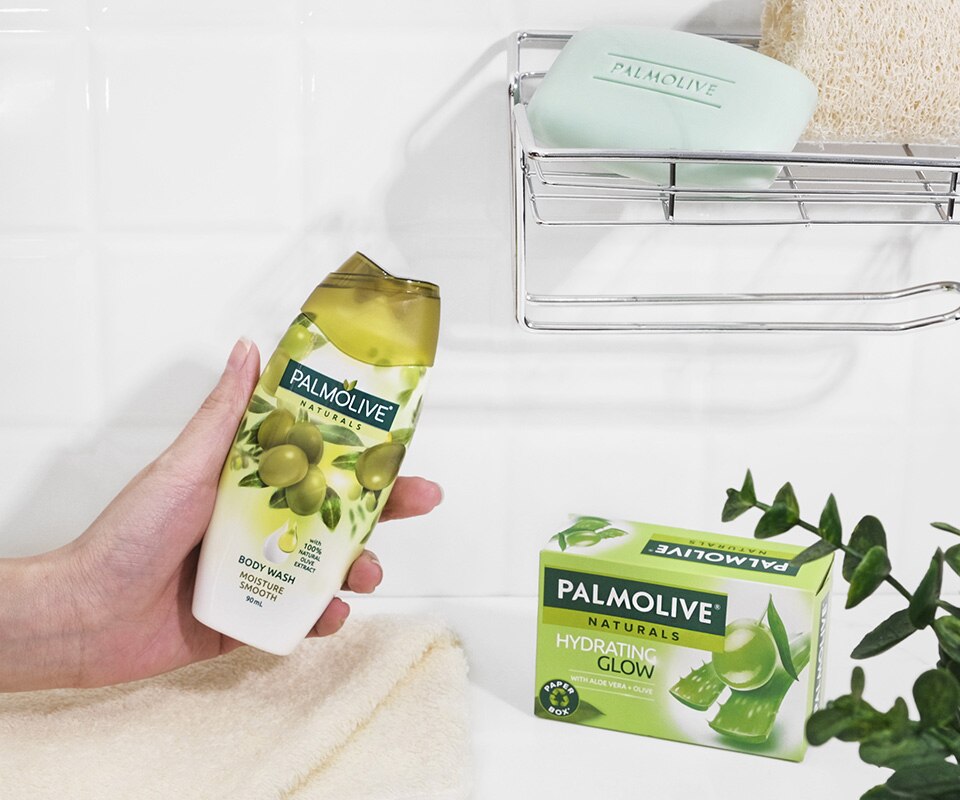 Palmolive® Naturals Hydrating Glow products Palmolive® Naturals Hydrating Glow products